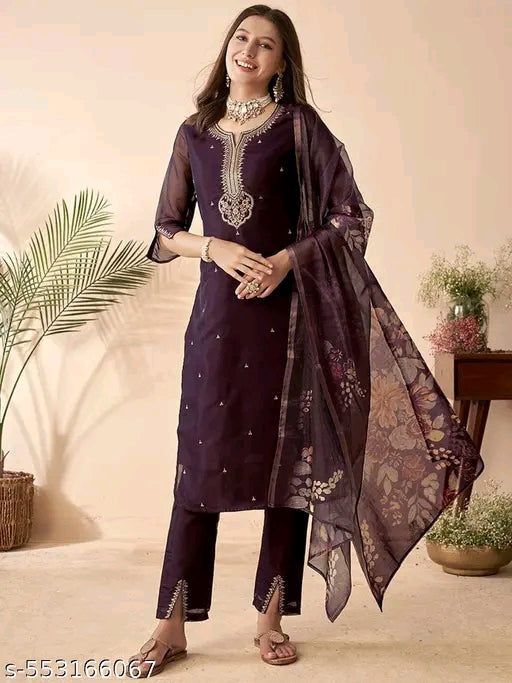 Charvi Sensational Women Kurta Sets