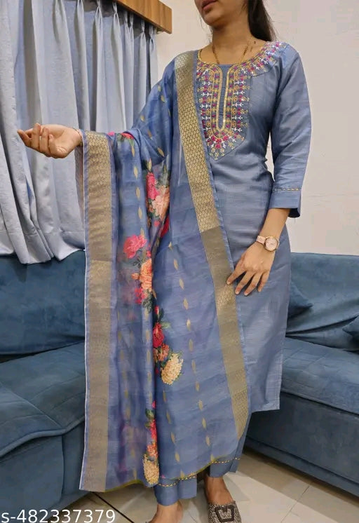 Charvi Superior Women Dupatta Sets