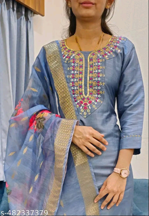 Charvi Superior Women Dupatta Sets